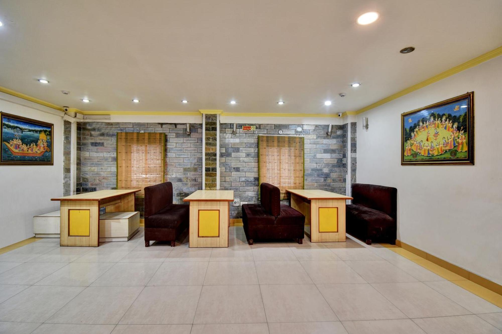 Townhouse Hotel Fly View Jaipur Extérieur photo